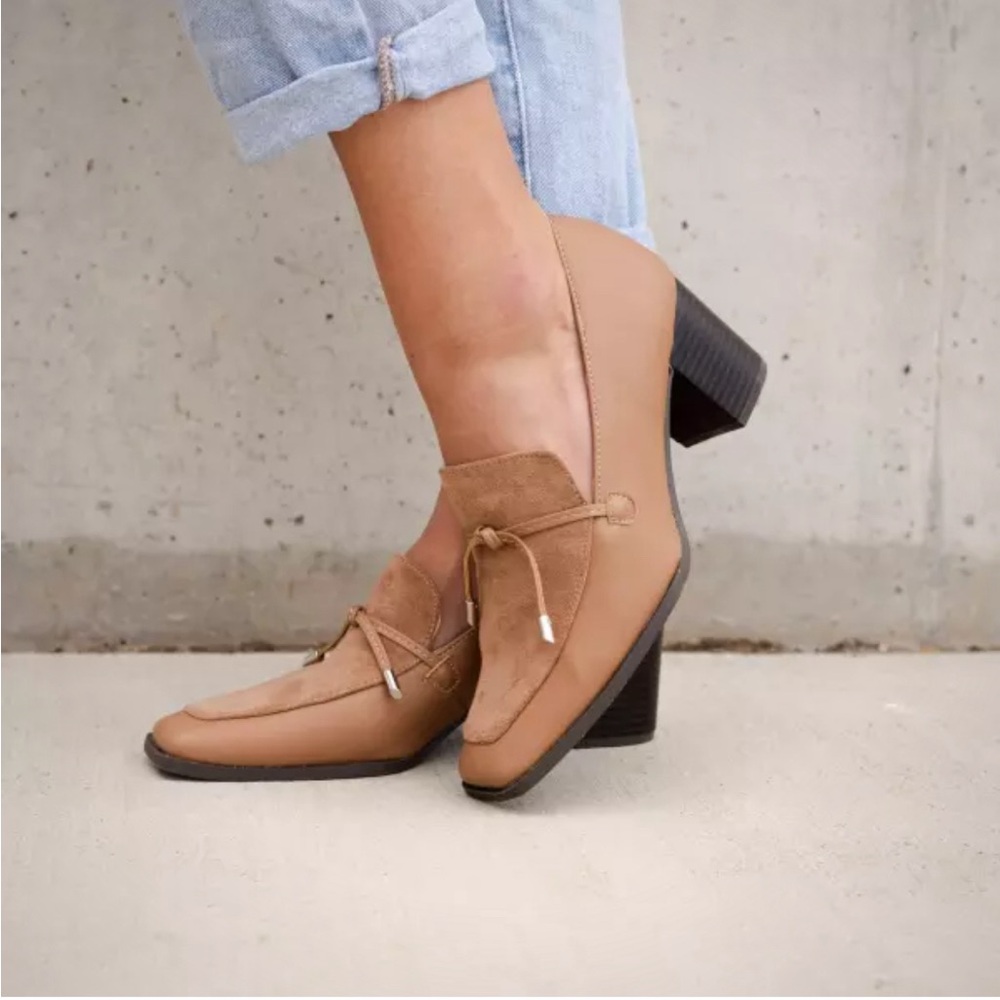 Journee Collection Tan Women's Loafers NIB Sz 9 New Taupe